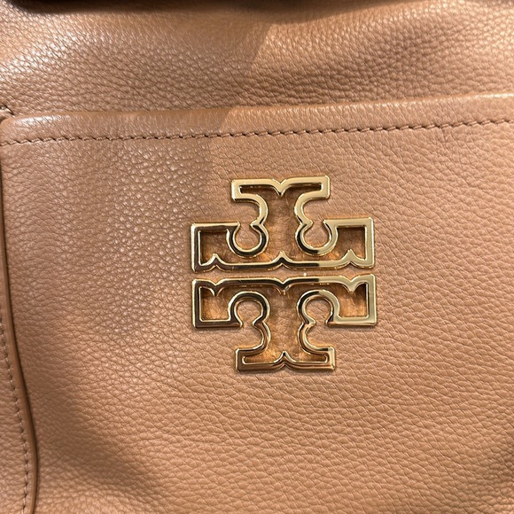 Tory Burch Britten Pebbled Leather Logo Backpack - Picture 3 of 8